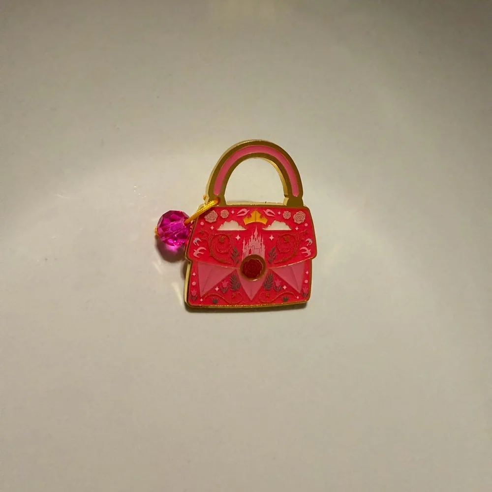 Disney Princess “Sleeping Beauty” Aurora purse enamel mystery pin - Picture 4 of 4